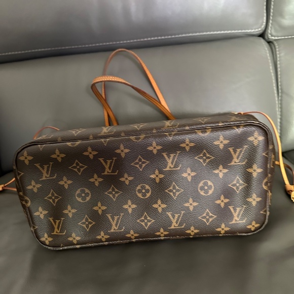 Louis Vuitton Neverfull MM - Picture 2 of 9